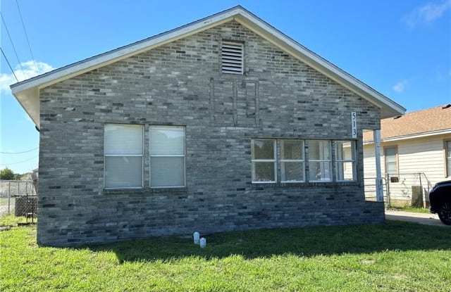513 W Highland Ave - 513 West Highland Avenue, Aransas Pass, TX 78336
