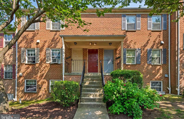 11775 CARRIAGE HOUSE Drive Gallery 1