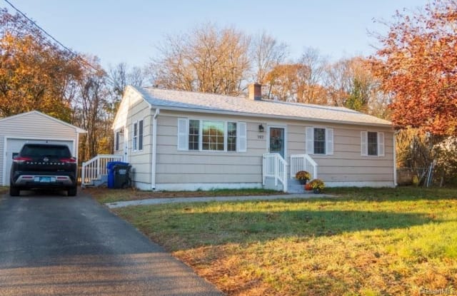 197 Farnham Road - 197 Farnham Road, Hartford County, CT 06074