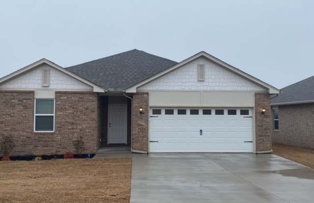 3 Bedroom 2 Bathroom 2 Car Garage Home in Oakdale School District photos photos