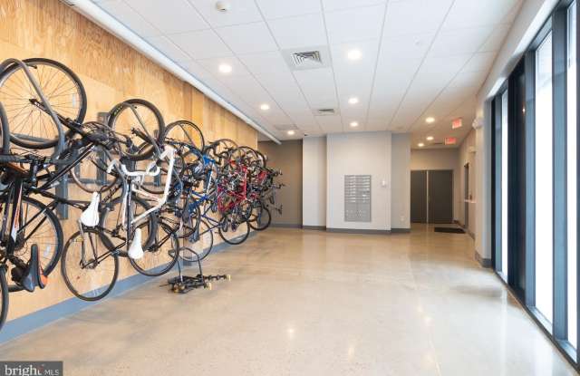 18 W GIRARD AVENUE unit: 302 photos photos