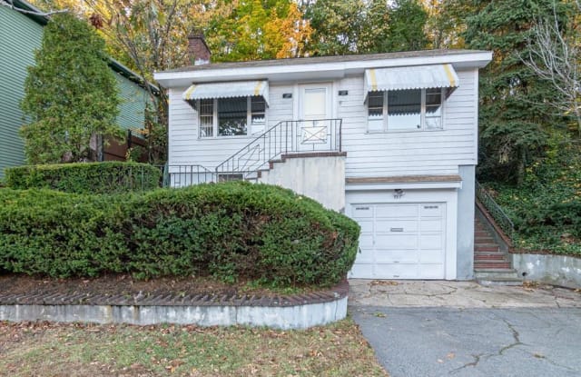787 Fellsway W - 787 Fellsway West, Medford, MA 02155