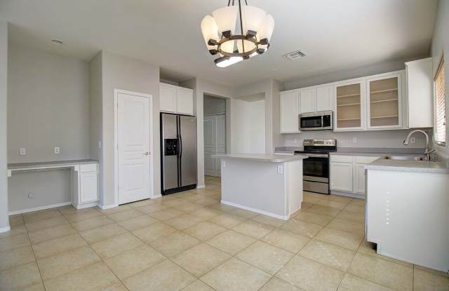 15143 W Country Gables Dr Gallery 4
