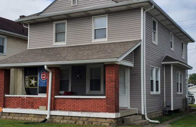 Updated 2 bedroom Townhouse - Garfield Park-South Neighborhood photos photos