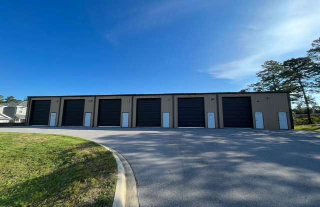 464 Valparaiso Parkway - 464 Valparaiso Parkway, Valparaiso, FL 32580