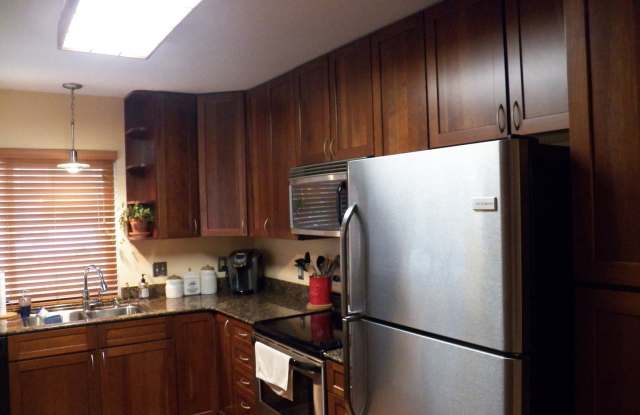 2268 Warfield Way Unit A Gallery 3