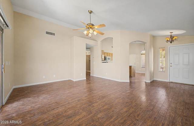3311 E SAN ANGELO Avenue Gallery 4