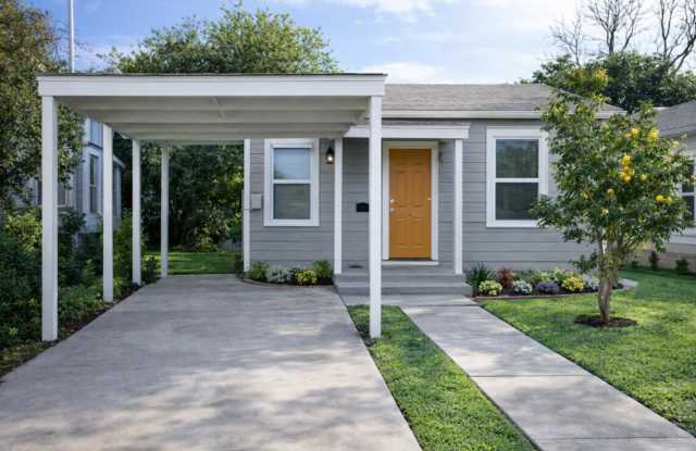 Beautifully Updated 3-Bedroom Home Near Downtown photos photos