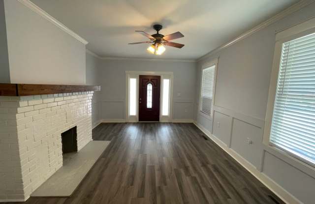Nice 2/1 House in Old East Rome- $1,295 Gallery 4
