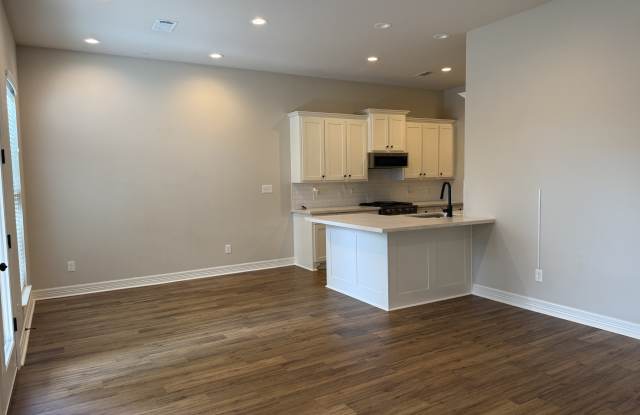 5100 Westgate Lane unit 103 - 1 Gallery 4