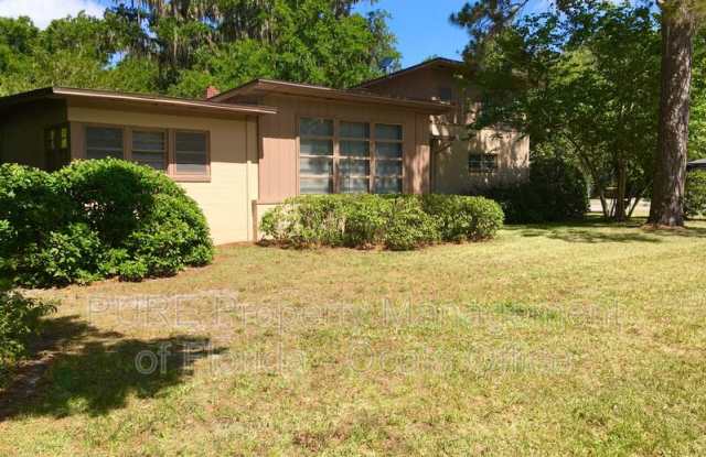 1022 NE 11 Avenue - 1022 Northeast 11th Avenue, Ocala, FL 34470