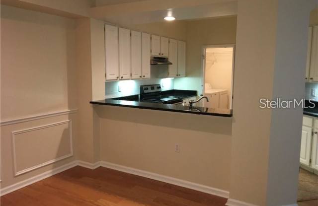 1102 BAY CLUB CIRCLE Gallery 4
