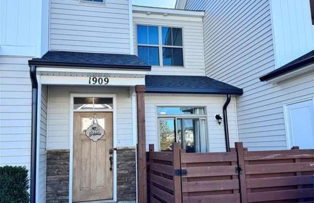 1909 Union Pacific Way photos photos 1909 Union Pacific Way photos photos