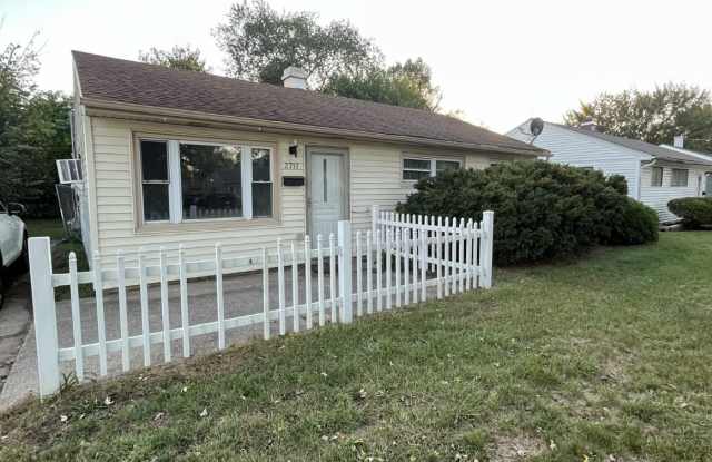 2717 East 22nd Avenue - 1 photos photos