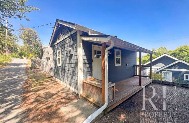 Modern Studio with Full-Size Kitchen Appliances, Covered Porch & Smart Storage photos photos