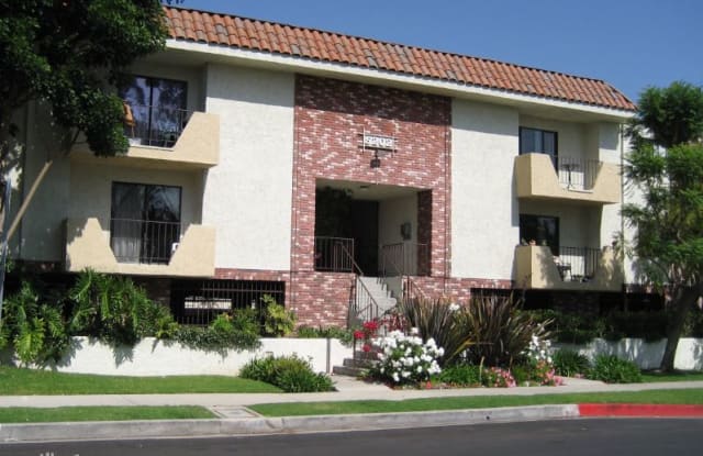 5202 Noble Ave. 102 - 5202 Noble Avenue, Los Angeles, CA 91411