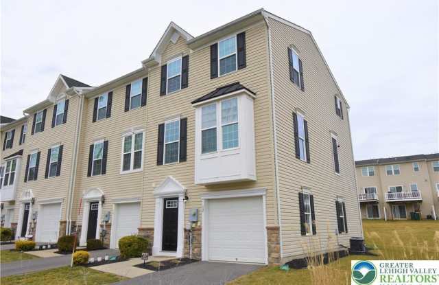 12 Yellow Rose Lane photos photos