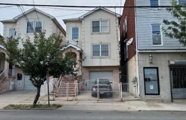 210 2nd St - 210 Second Street, Elizabeth, NJ 07206