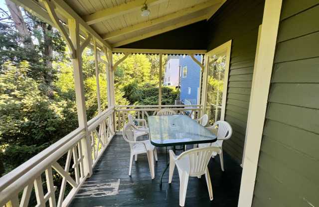 408 University Avenue - 1 photos photos