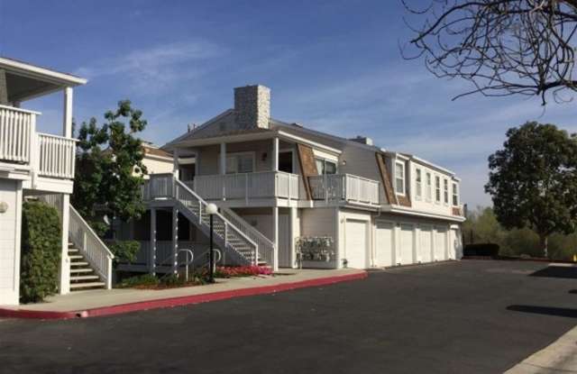 Bright 2 Bedroom Condo in Oceanside! photos photos