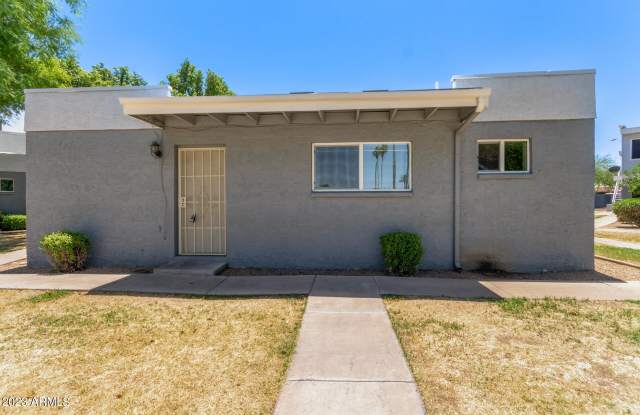 2633 W Ocotillo Road Gallery 2
