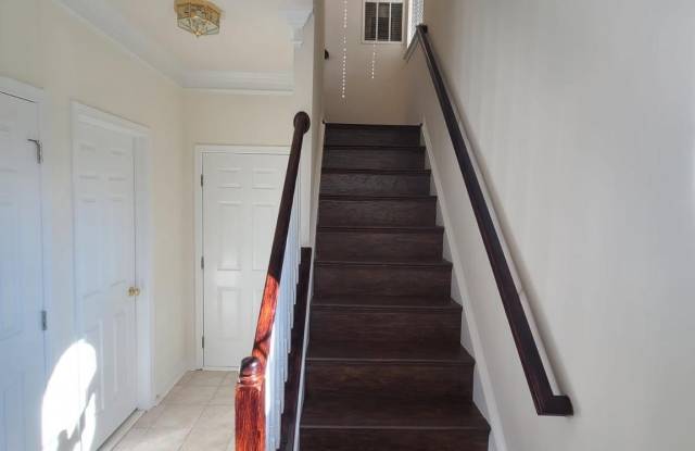 42625 HOMEFRONT Terrace Gallery 4