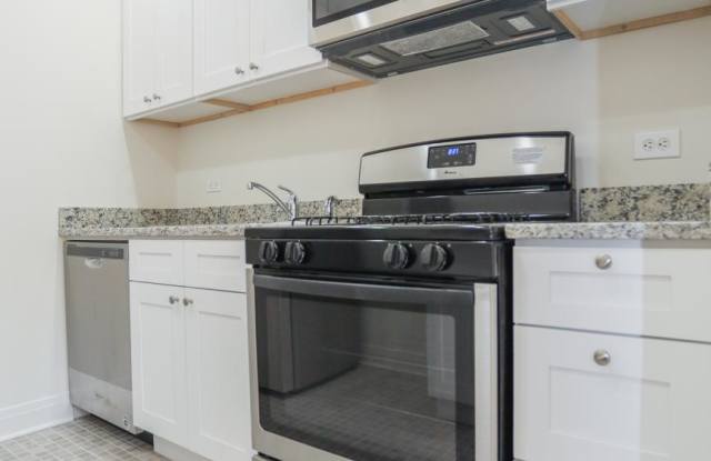 4254 North Clark St. photos photos