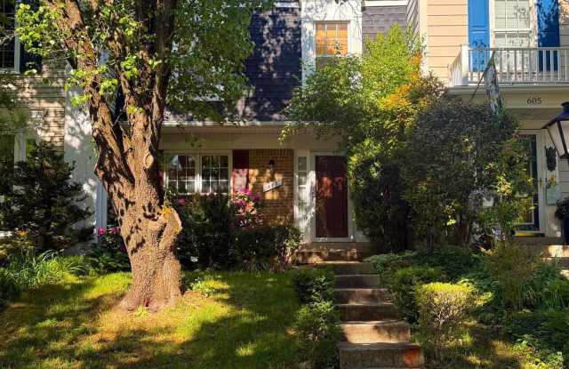 607 CONCERTO LN photos photos