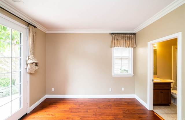 138 Weathervane Gallery 4