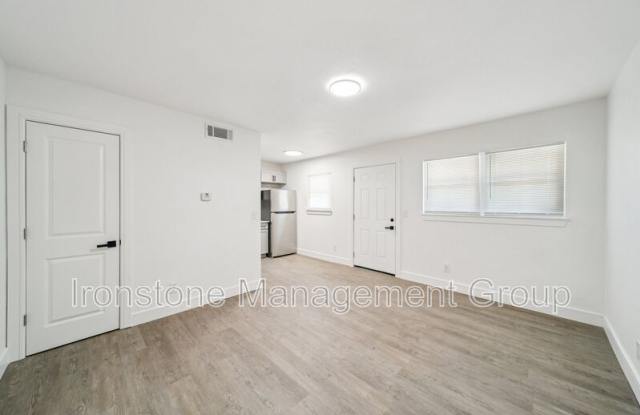 3167 E 49th St photos photos