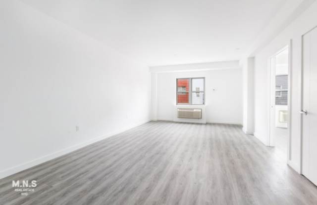 387 Manhattan Avenue Gallery 3