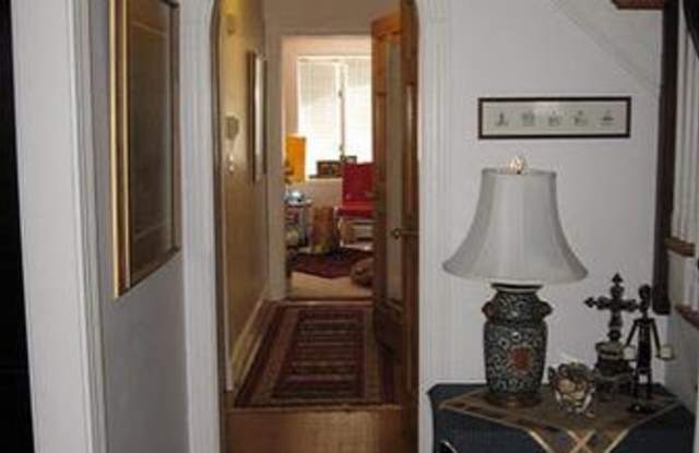 12 Surrey Rd Gallery 2