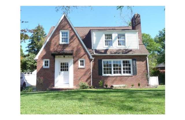 1110 Wateree Street Kingsport, TN 37660 - 1110 Wateree Street, Kingsport, TN 37660