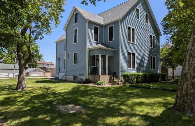 2206 Blendon Place Gallery 1