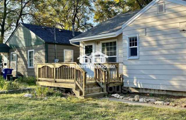 6119 Franklin ave - 6119 Franklin Avenue, Des Moines, IA 50322