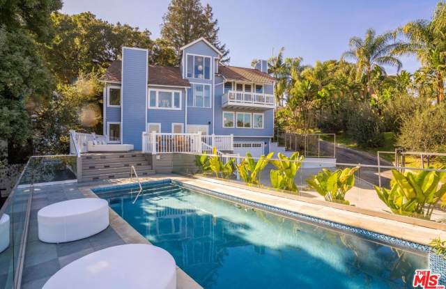 7825 TORREYSON Drive Gallery 2