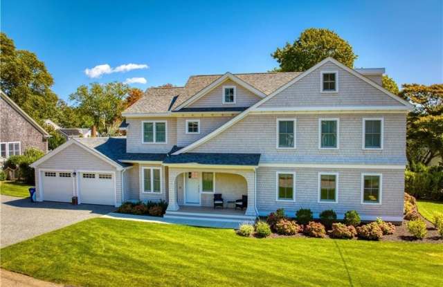 11 Shields Street - 11 Shields Street, Newport, RI 02840