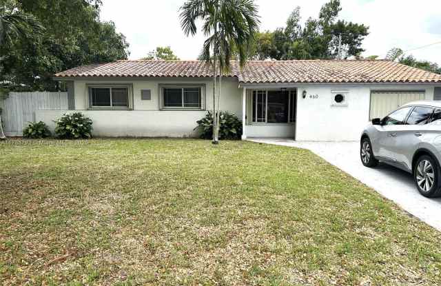 460 NW 88th Ter photos photos
