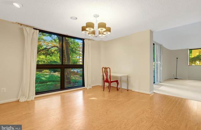 1101 S ARLINGTON RIDGE Road Gallery 4