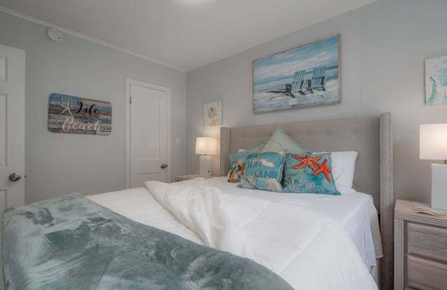 6700 Sunset Way Gallery 2