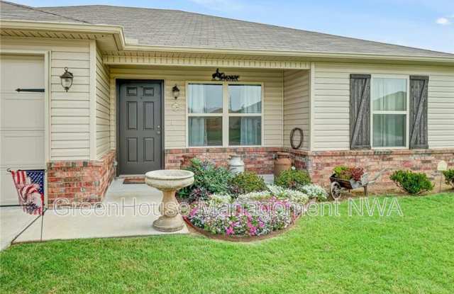 721 NW 68th Ave - 721 Northwest 68th Avenue, Highfill, AR 72713