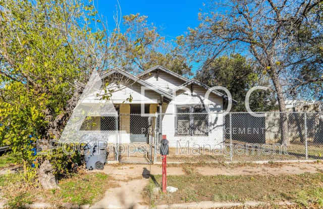 915 N 28th St photos photos