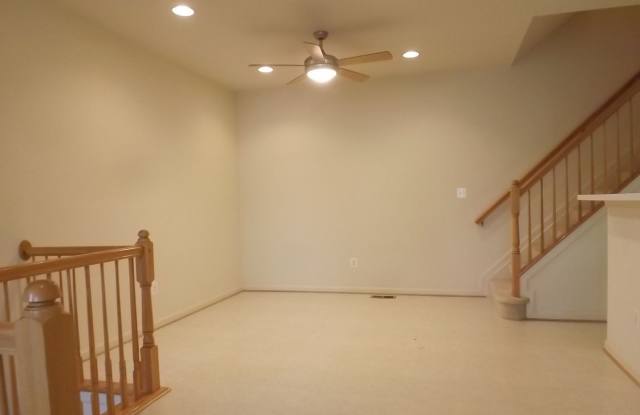 20870 Pitt Ter Gallery 3