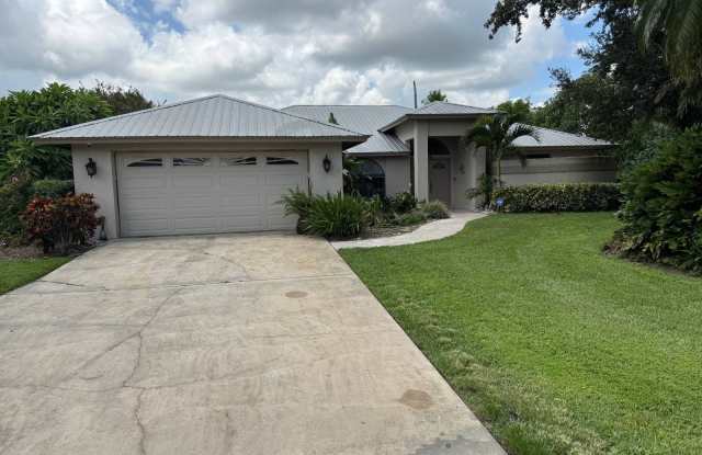 114 Daisy Lane photos photos