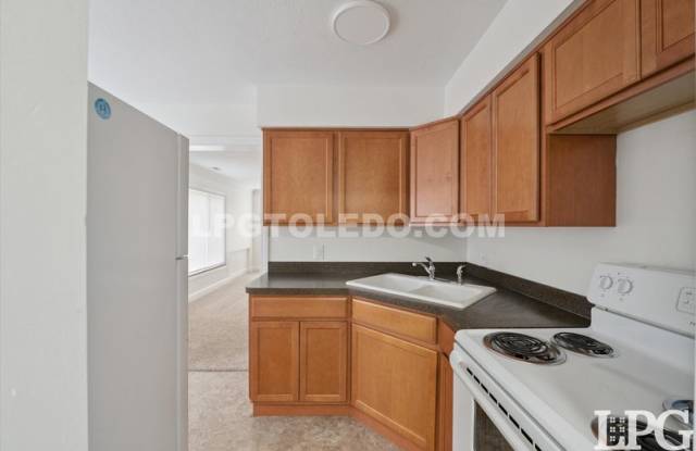 3430 Douglas Road photos photos
