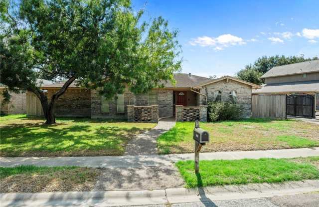 5121 Moultrie Drive photos photos