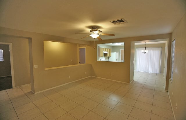 9422 W Terri Lee Dr Gallery 2