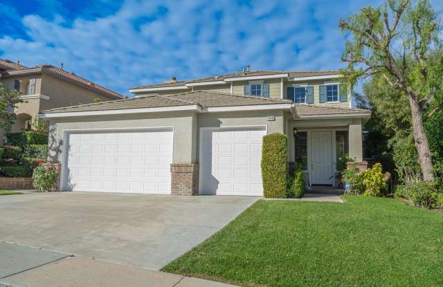 Stunning 4-Bedroom Home with Downstairs Bed/Bath, Views, and Remodeled Kitchen! - 28847 Garnet Canyon Drive, Los Angeles County, CA 91390