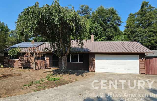 3 Bed 2 Bath Home w/Attached Garage photos photos 3 Bed 2 Bath Home w/Attached Garage photos photos
