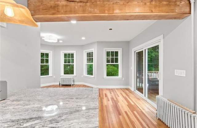 1552 Kingstown Road Gallery 3